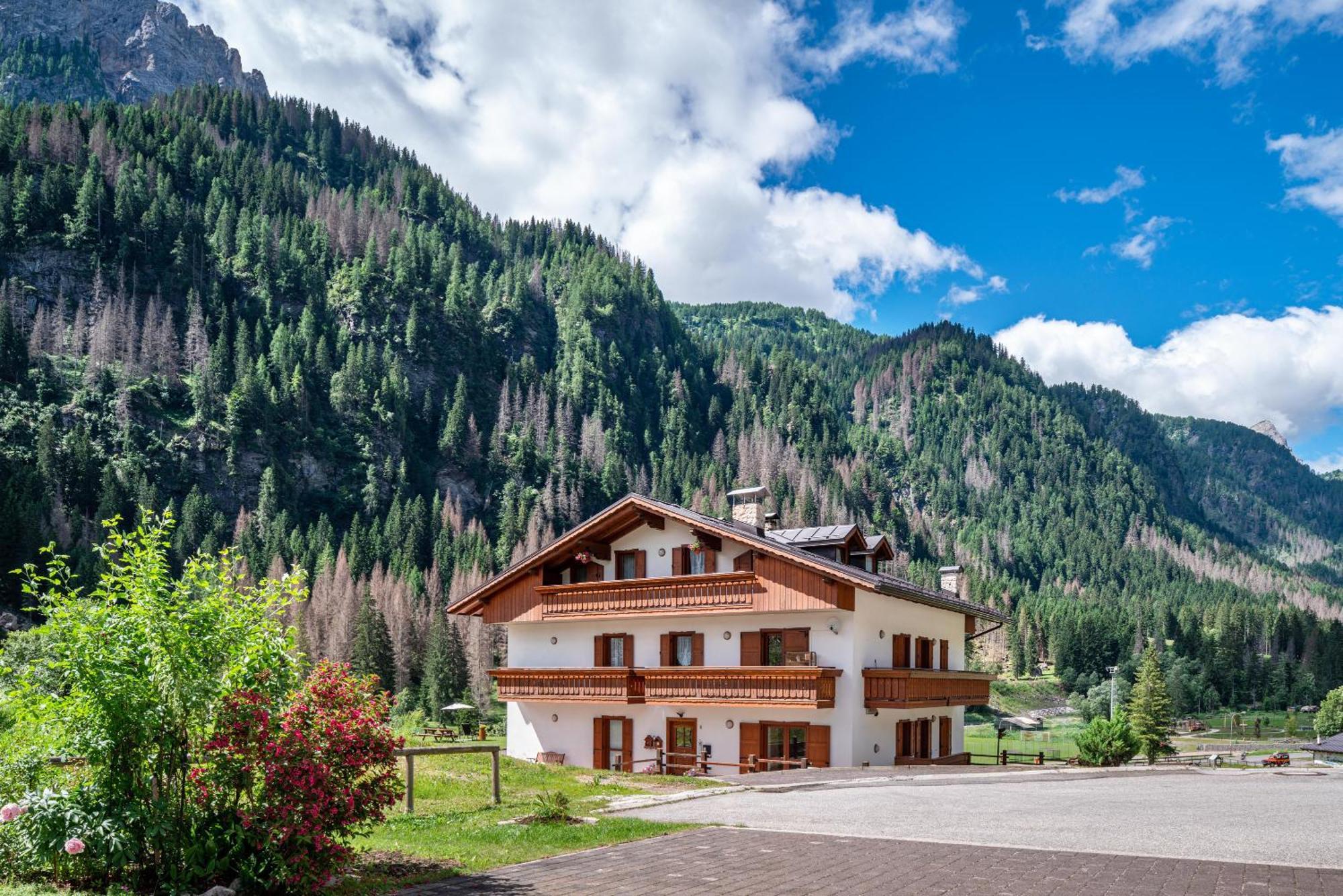 Appartamenti Vittoria Rocca Pietore Exterior foto